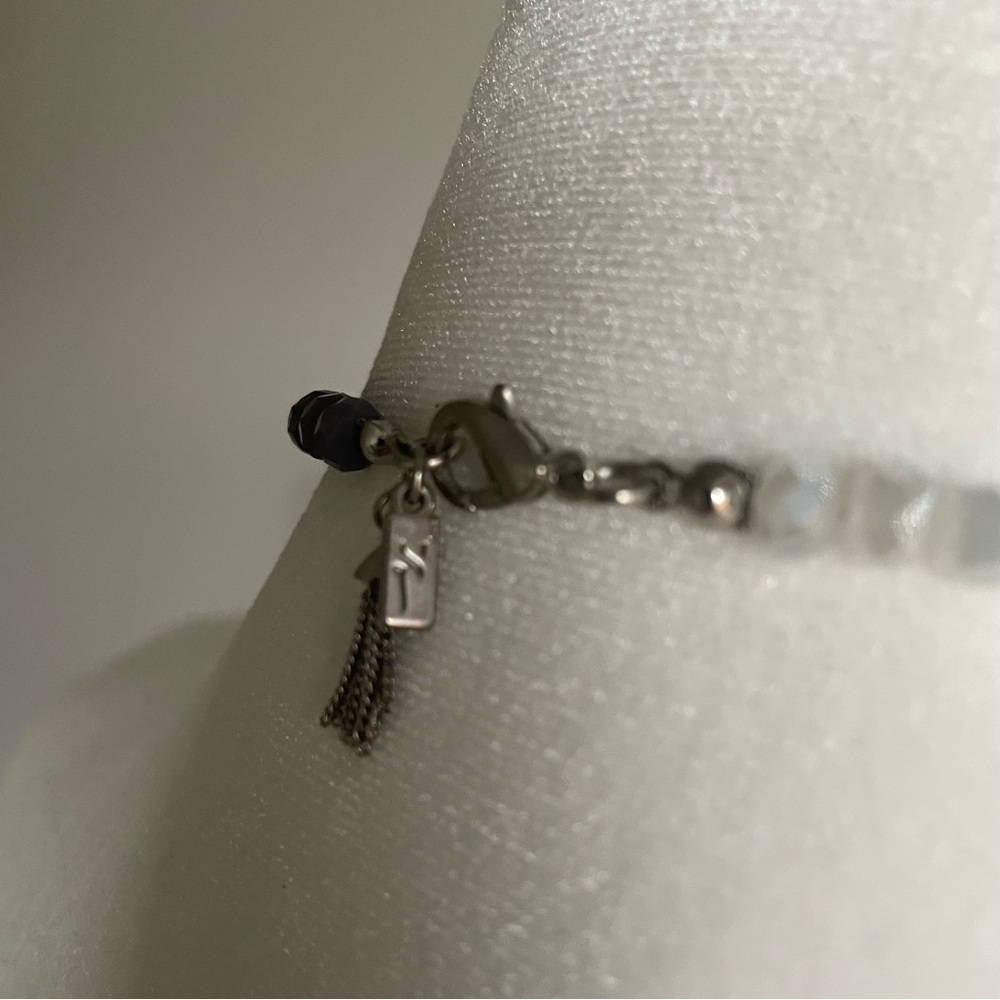 Vera Wang Silver Lariat Necklace with Blue, Grey, and Clear Beads - Picture 4 of 7